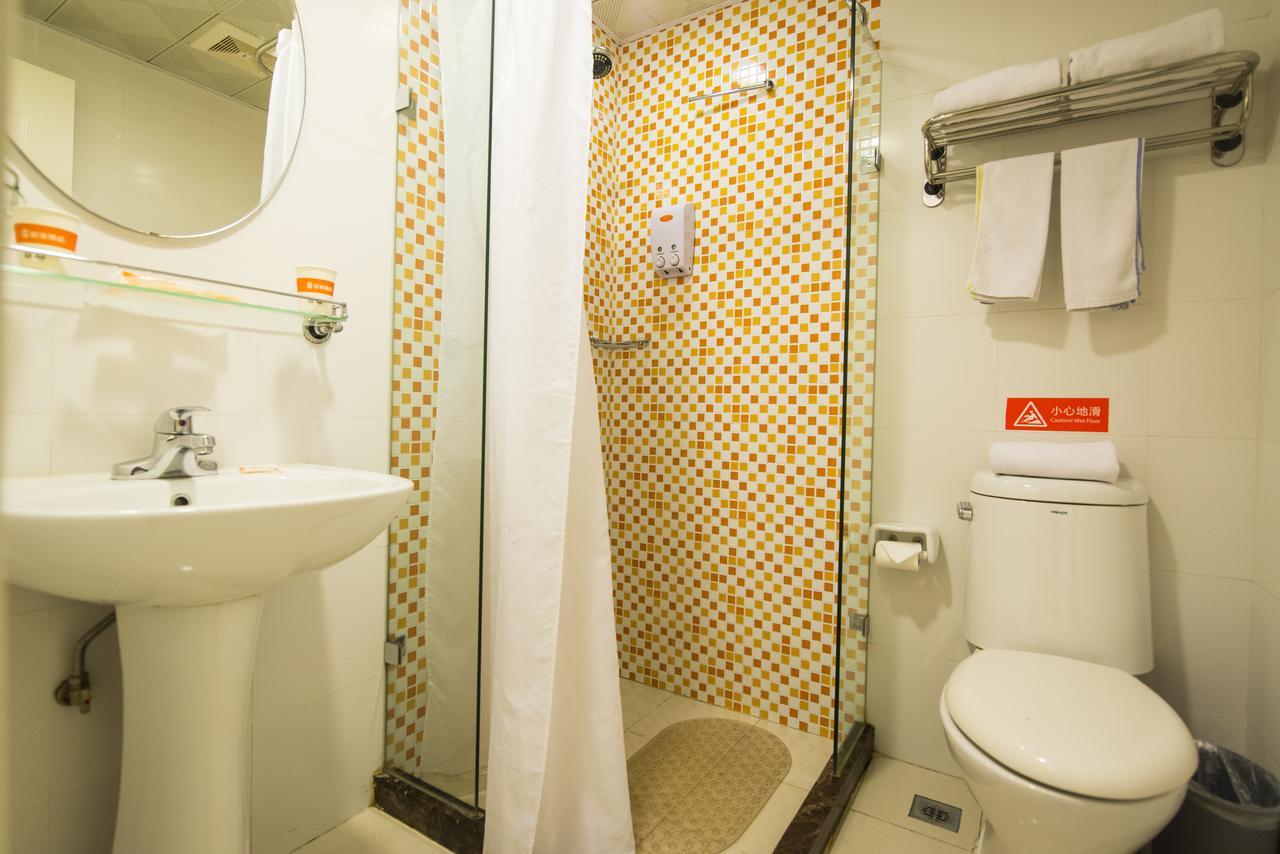 Home Inn Qingdao South Siliu Road Exterior photo